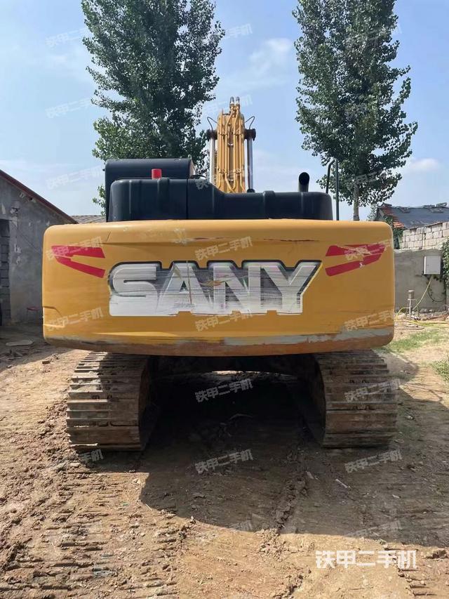 驾驶室顶部（整机外观）