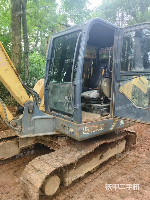 驾驶室整体（整机外观）