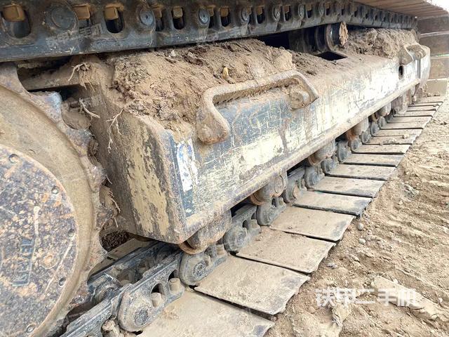 单侧履带整体（整机外观）