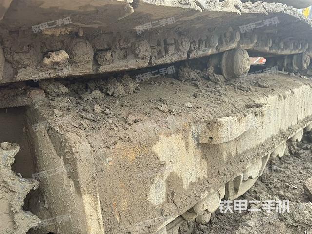 单侧履带整体（整机外观）