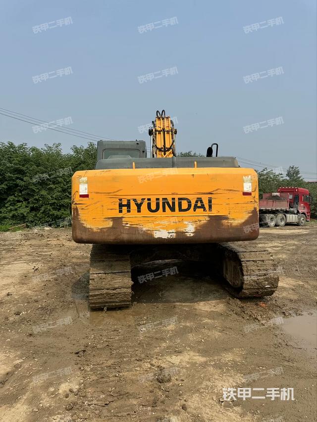 驾驶室顶部（整机外观）