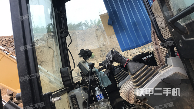 驾驶室整体（整机外观）