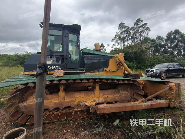 整机右侧（设备外观及核心部件）