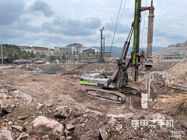 整机右侧（设备外观及核心部件）