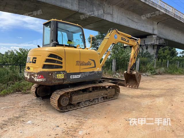 整机右后45°（整机外观）