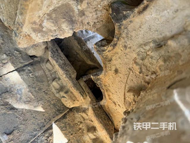 单侧履带整体（整机外观）