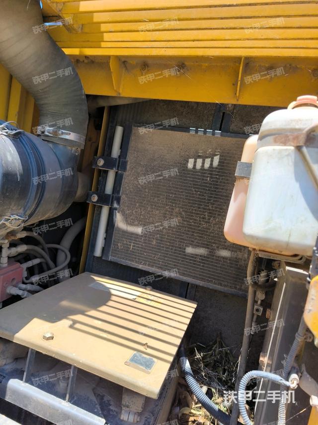 散熱器正面(大件艙室) 散熱器正面(大件艙室)