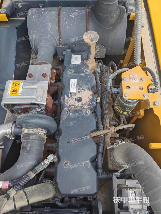 发动机整体俯视（整机外观）