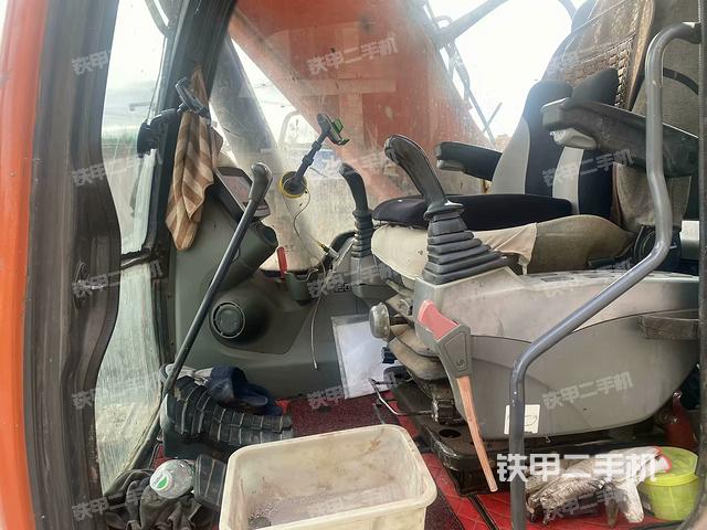 驾驶室整体（整机外观）