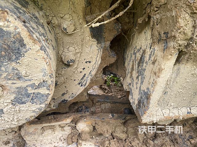 单侧履带整体（整机外观）