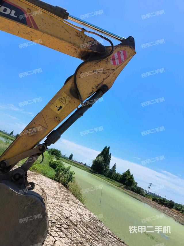 小臂整體右前(工作和回轉(zhuǎn)裝置) 小臂整體右前(工作和回轉(zhuǎn)裝置)