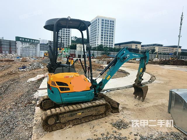 驾驶室整体（整机外观）