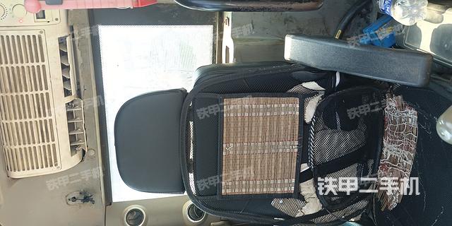 驾驶室整体（整机外观）