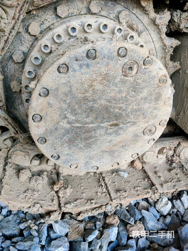 右驅(qū)動(dòng)輪（行走機(jī)構(gòu)）