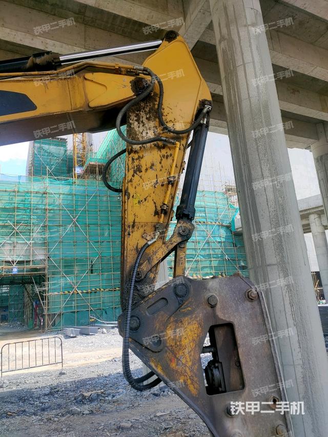 小臂整體右前（工作和回轉(zhuǎn)裝置）