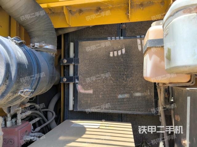 液壓泵斜45?左(大件艙室) 液壓泵斜45?左(大件艙室)