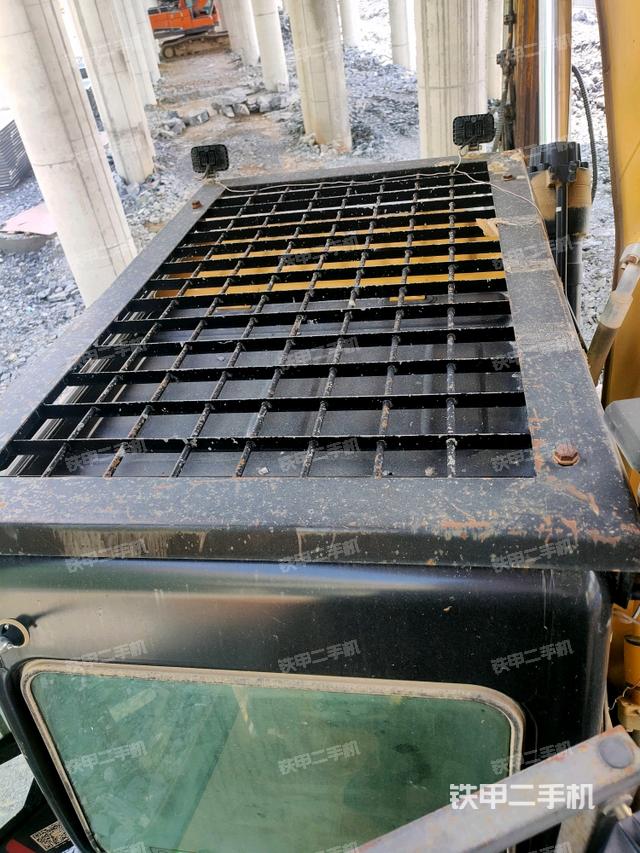 駕駛室頂部俯視（上車(chē)部件）