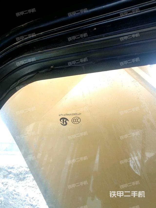 右側(cè)玻璃角標(biāo)（駕駛室部分）