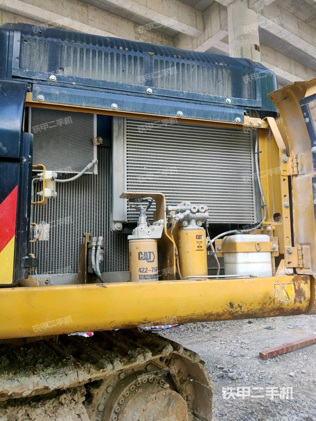 散熱器正面（大件艙室）