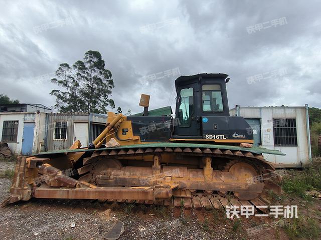 整机左侧（设备外观及核心部件）