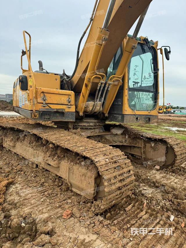 驾驶室整体（整机外观）