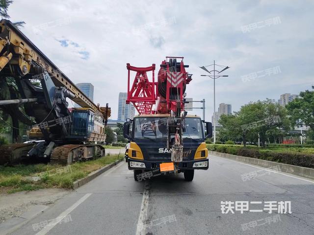 三一重工STC250E5起重机