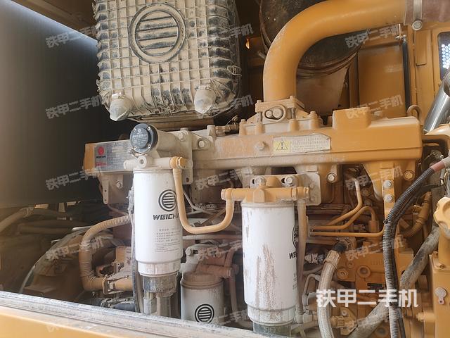 发动机左侧（整机外观及大件）