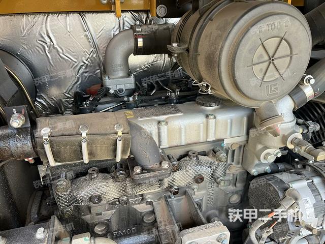 发动机整体俯视（整机外观）