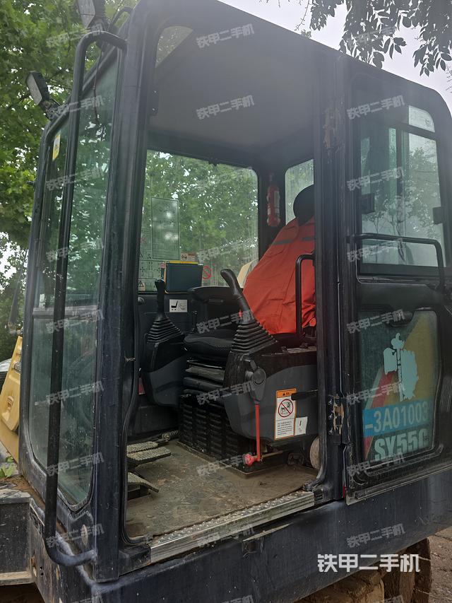 驾驶室整体（整机外观）