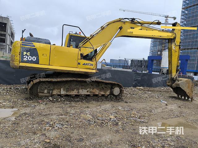 小松PC200-8挖掘机