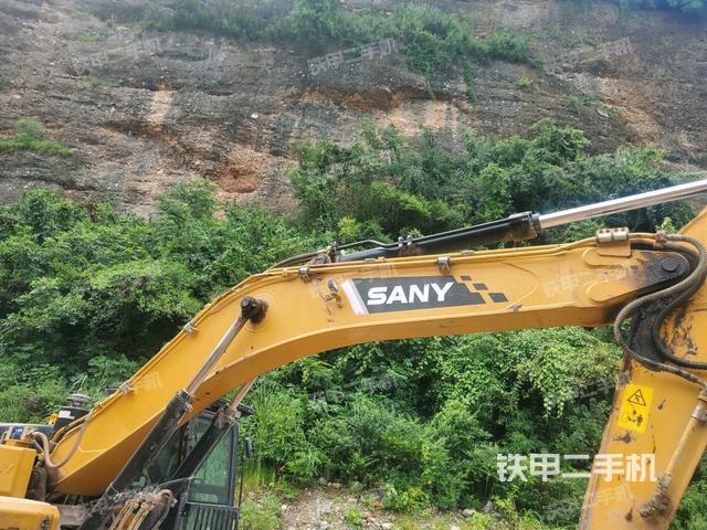 大臂整体 右侧（工作和回转装置）