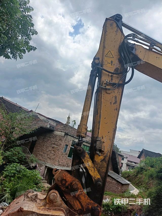 小臂整体左后（工作和回转装置）