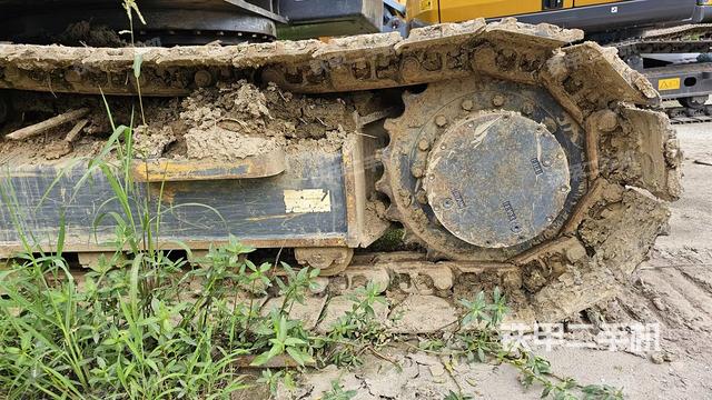 单侧履带整体（整机外观）