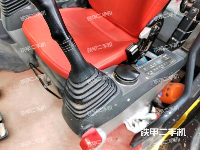 驾驶室整体（整机外观）