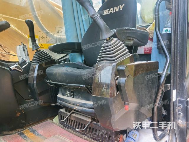 座椅后部（驾驶室部分）