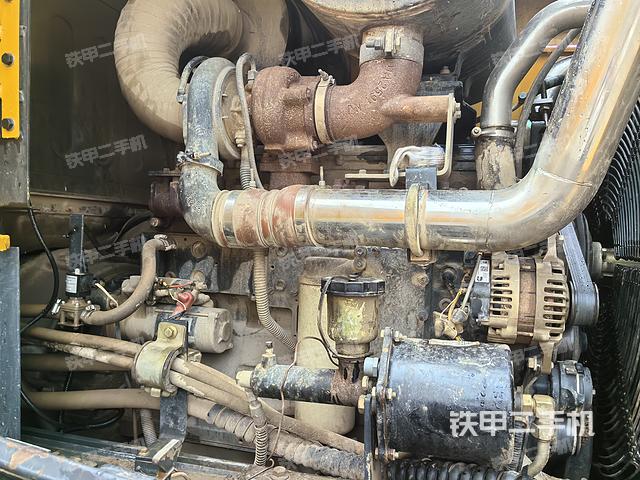 发动机左侧（整机外观及大件）