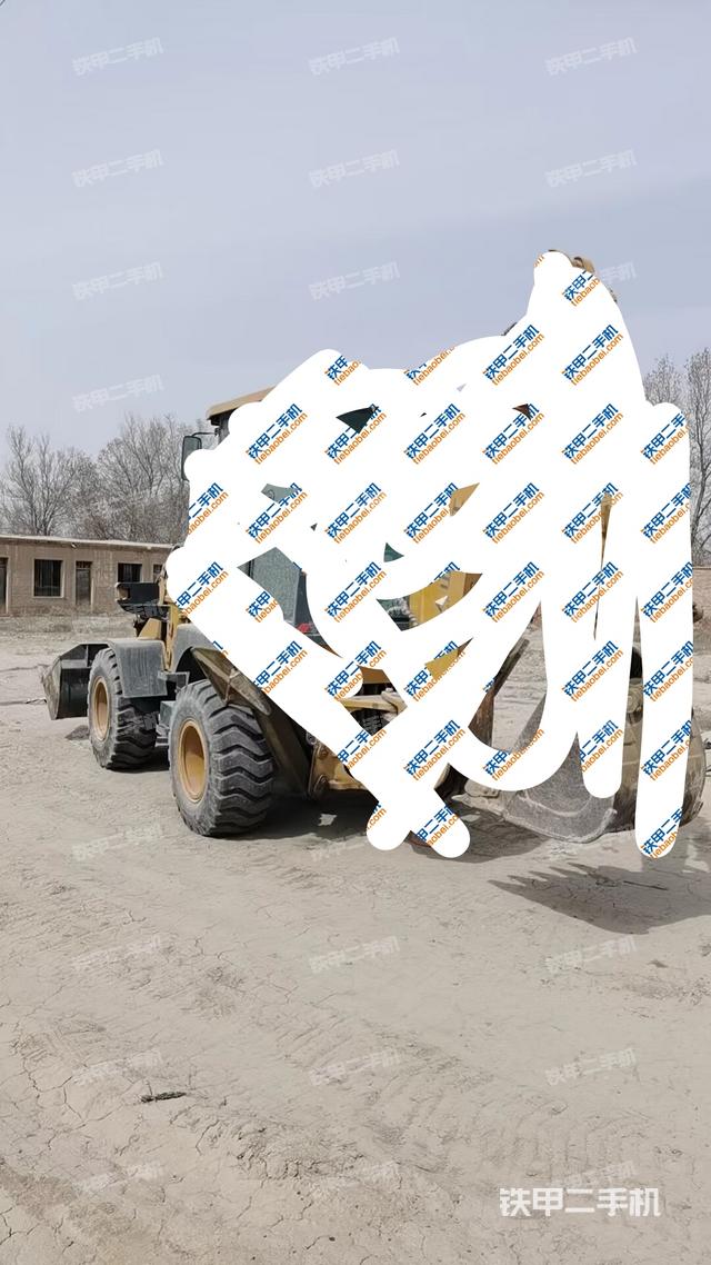 右驱动轮/右后轮（行走机构）