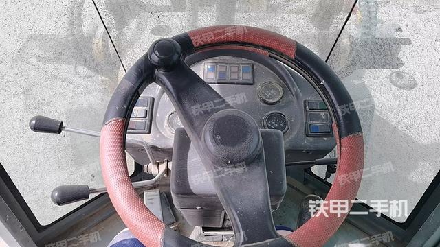 工作装置2（工作装置）