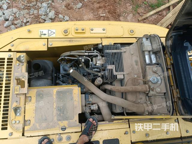 发动机室（上车部件）