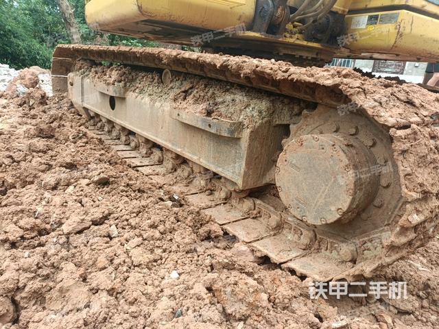 左侧履带整体 （行走机构）