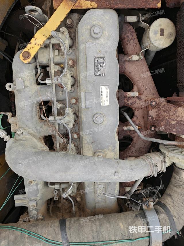 發(fā)動(dòng)機(jī)室（上車(chē)部件）