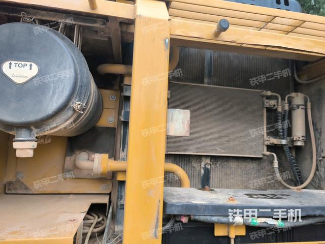 液壓泵斜45?右（大件艙室）