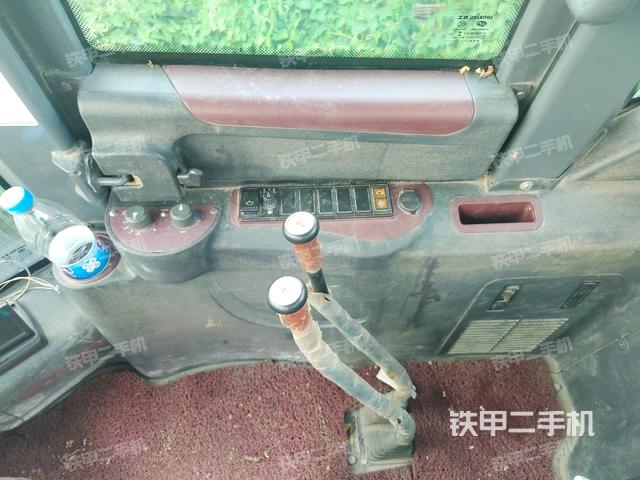 操作桿  檔位（駕駛室部分）