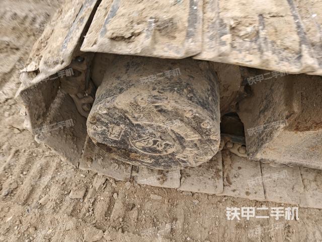 右驅(qū)動(dòng)輪（行走機(jī)構(gòu)）