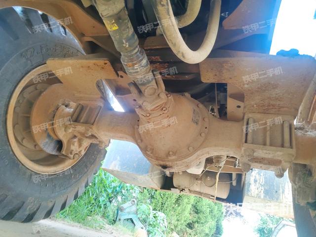 后驅(qū)動(dòng)橋（液壓/傳動(dòng)系統(tǒng)）