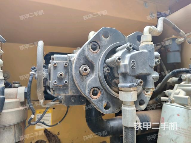 液壓泵斜45?左（大件艙室）