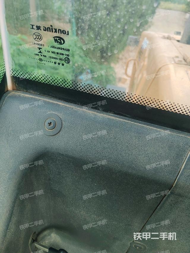 前擋風(fēng)玻璃標(biāo) （駕駛室部分）