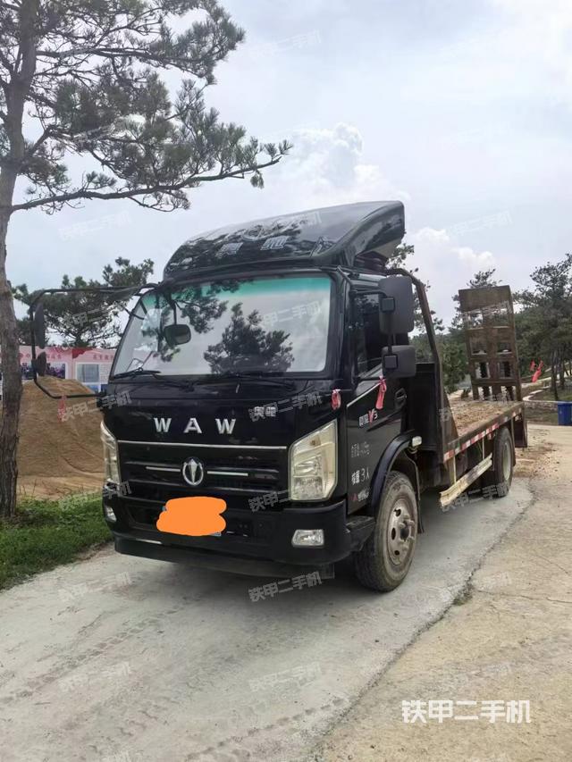 飞碟奥驰4×2平板运输车