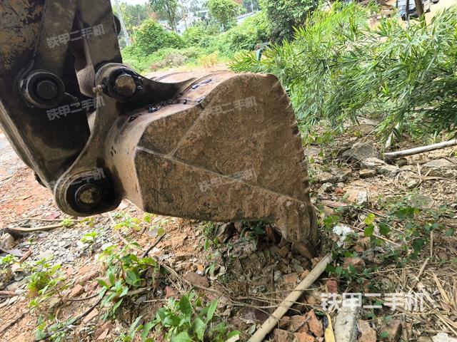 小臂整體左后（工作和回轉裝置）