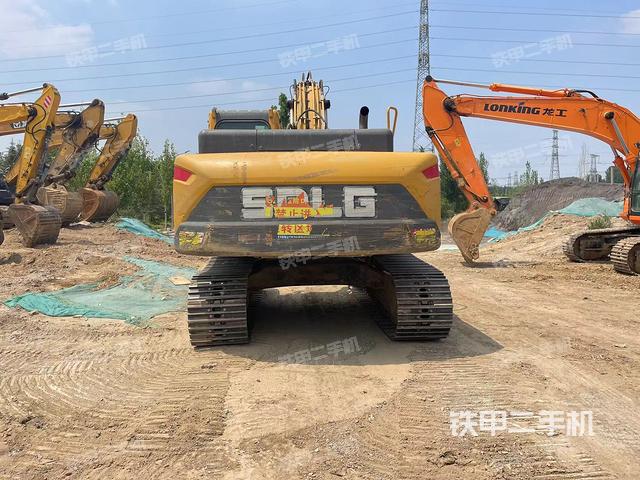 驾驶室顶部（整机外观）